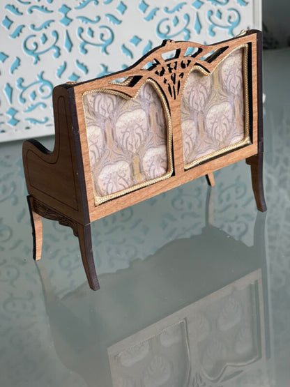 Salon Settee